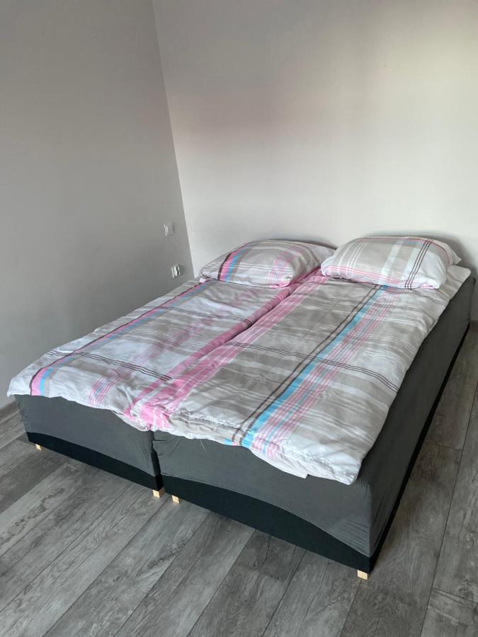 שצ'צ'ין Apartamenty Bezrzecze מראה חיצוני תמונה