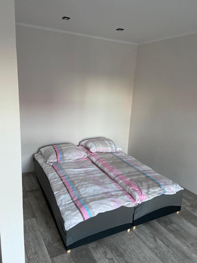שצ'צ'ין Apartamenty Bezrzecze מראה חיצוני תמונה